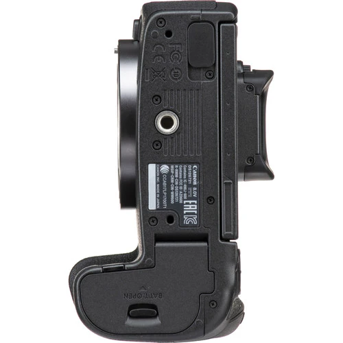 DISCONTINUED Canon EOS R Mirrorless Digital Camera (Body Only) - Image 8