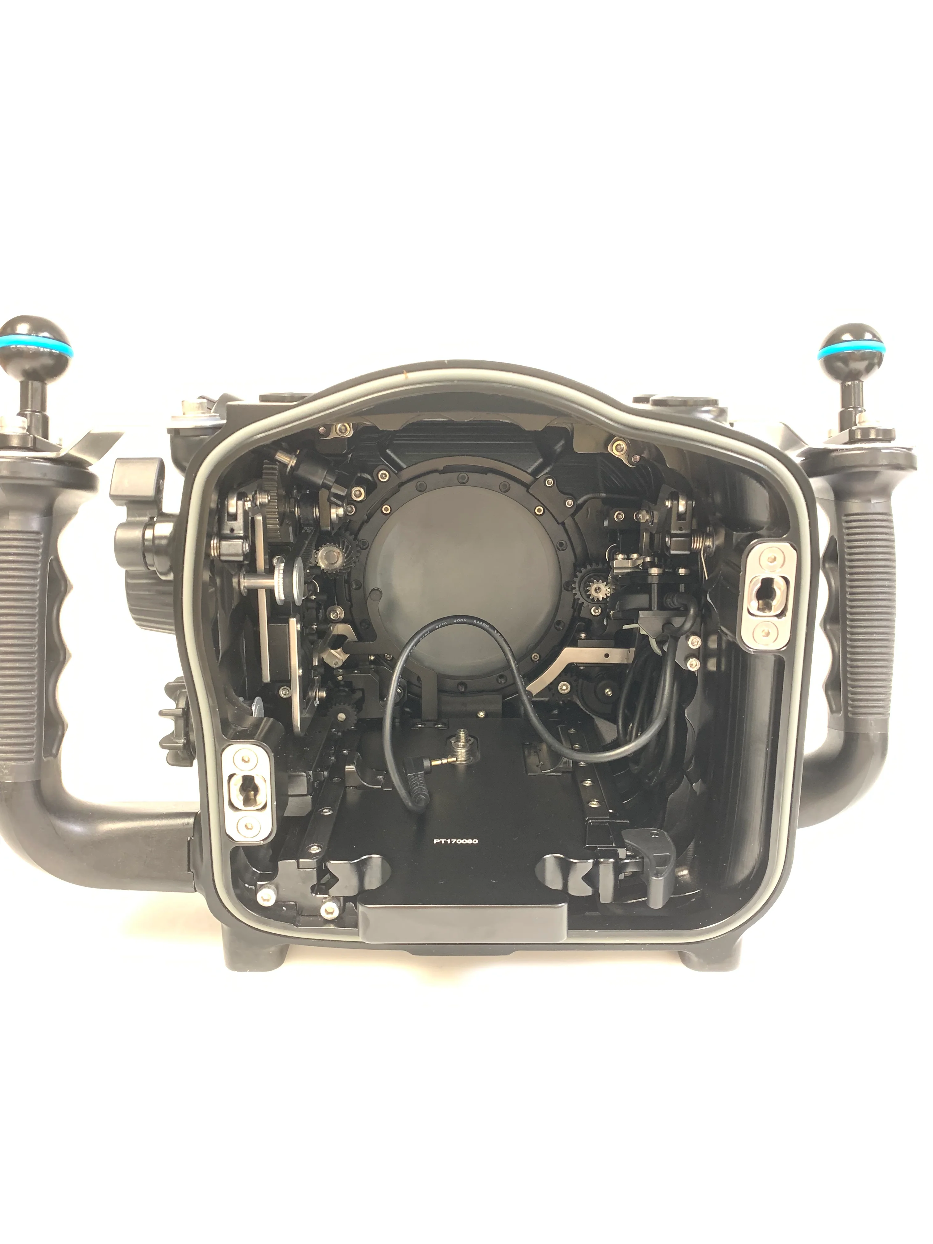 CP.3756 Pre-Owned Nauticam NA-C200 Housing for the Canon C200 Cinema Camera(SKU:16113) - Image 8