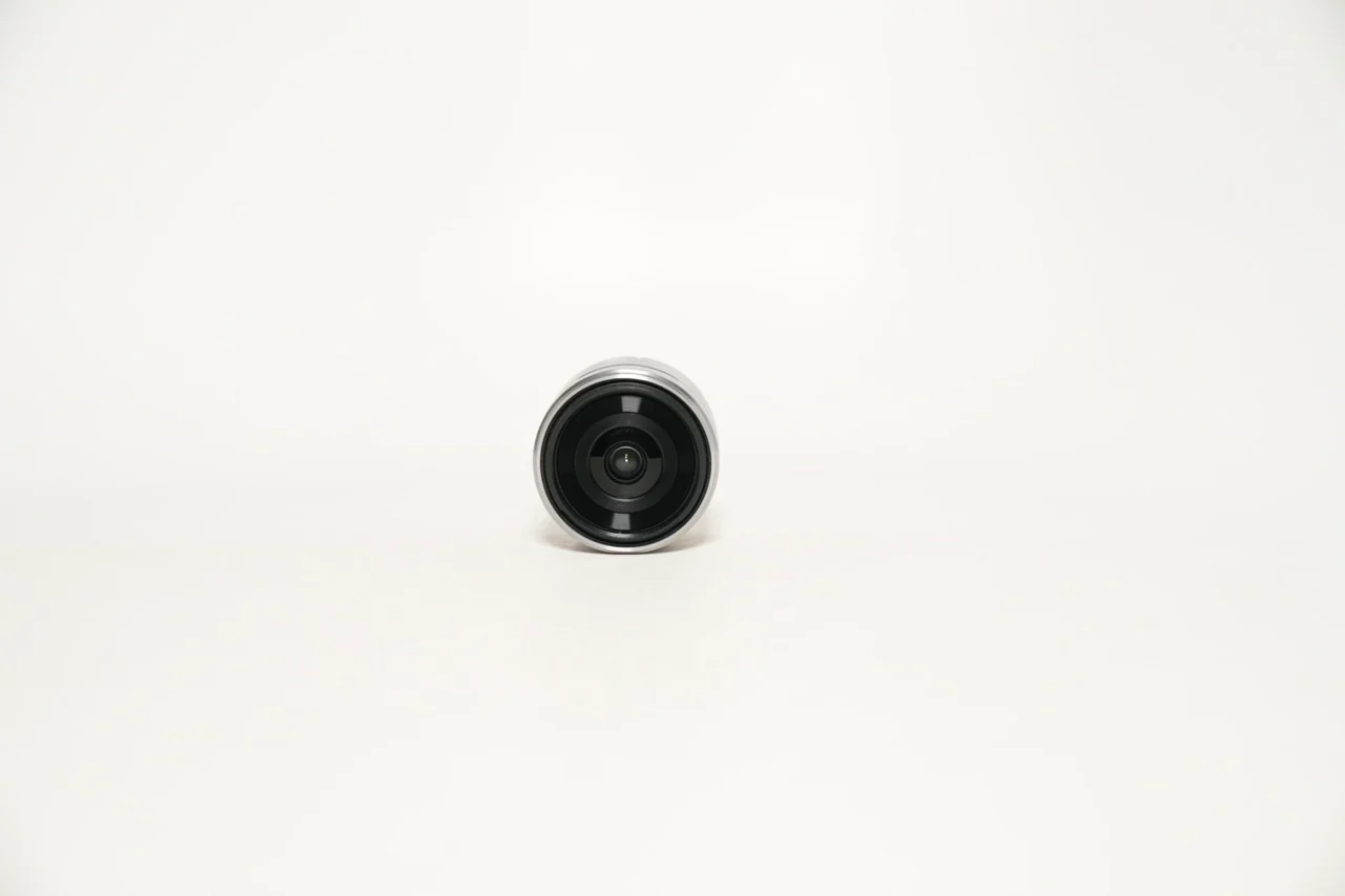 CP.3907 Pre-owned Sony E 30MM F/3.5 Macro Lens (son.sel30m35) - Image 2