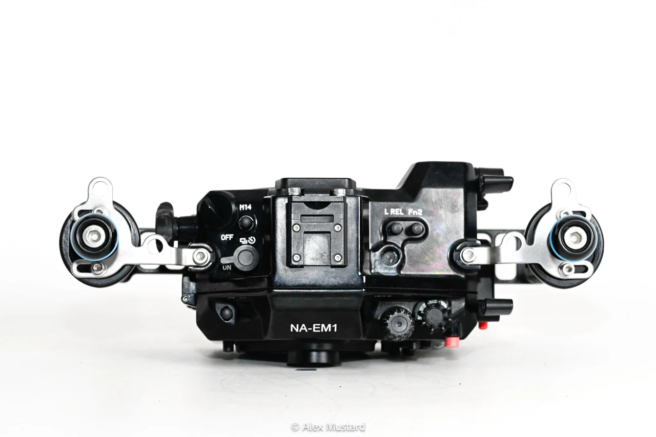 CP.5172 Pre-owned Nauticam NA-EM1 Housing for Olympus OM-D E-M1 Camera - Image 3