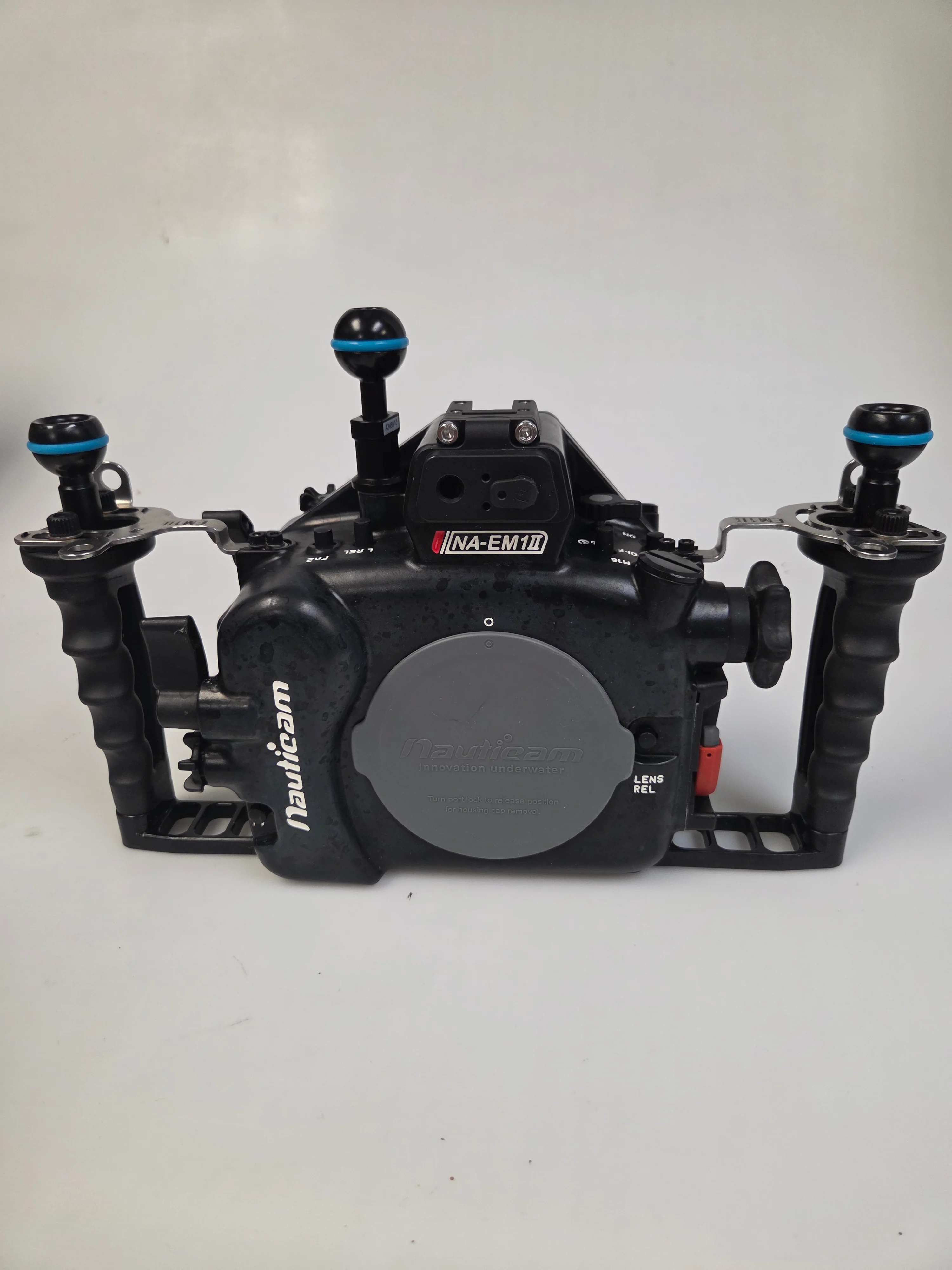 CP.5339 - Pre-owned NA-EM1II Housing for Olympus OM-D E-M1II Camera