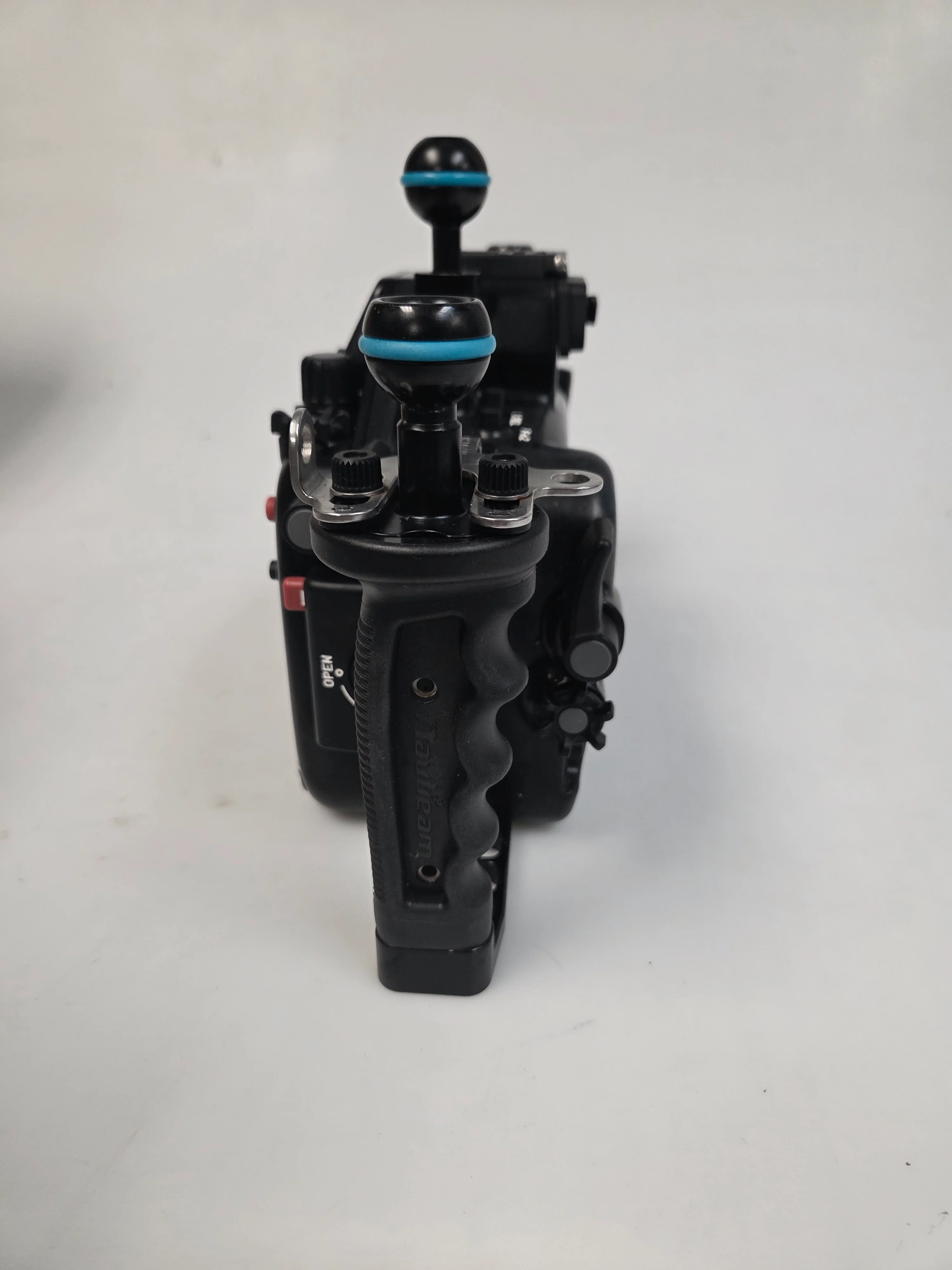CP.5339 - Pre-owned NA-EM1II Housing for Olympus OM-D E-M1II Camera - Image 6
