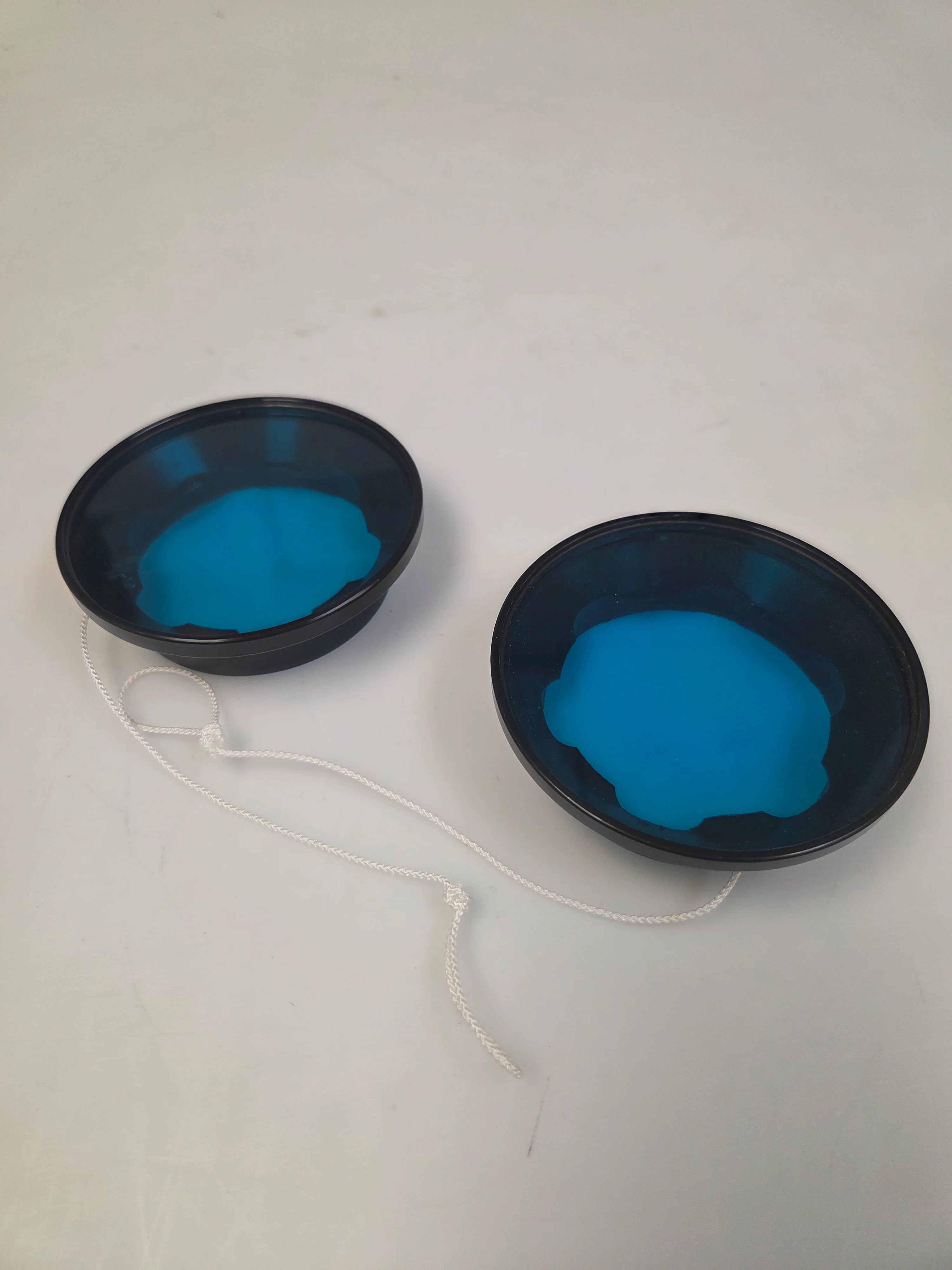 CP.5413 - Pre-owned kel.1489 Keldan Ambient Light Filter for use with 4x / 8x Video Lights (Pair) - Image 2