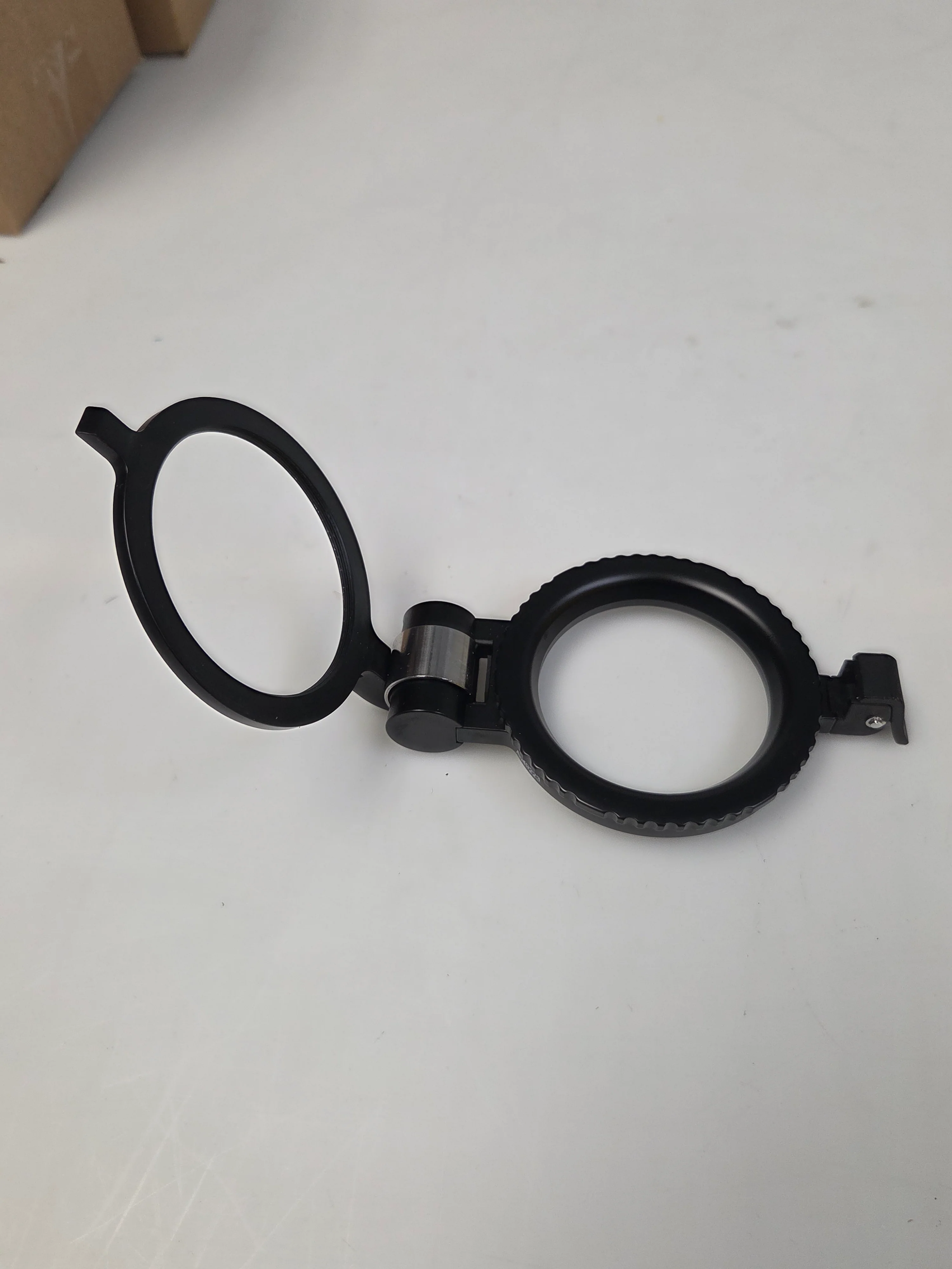 CP.5470 - Pre-owned 25101 Nauticam M67 Flip Diopter Holder for M67 Macro Ports - Image 2