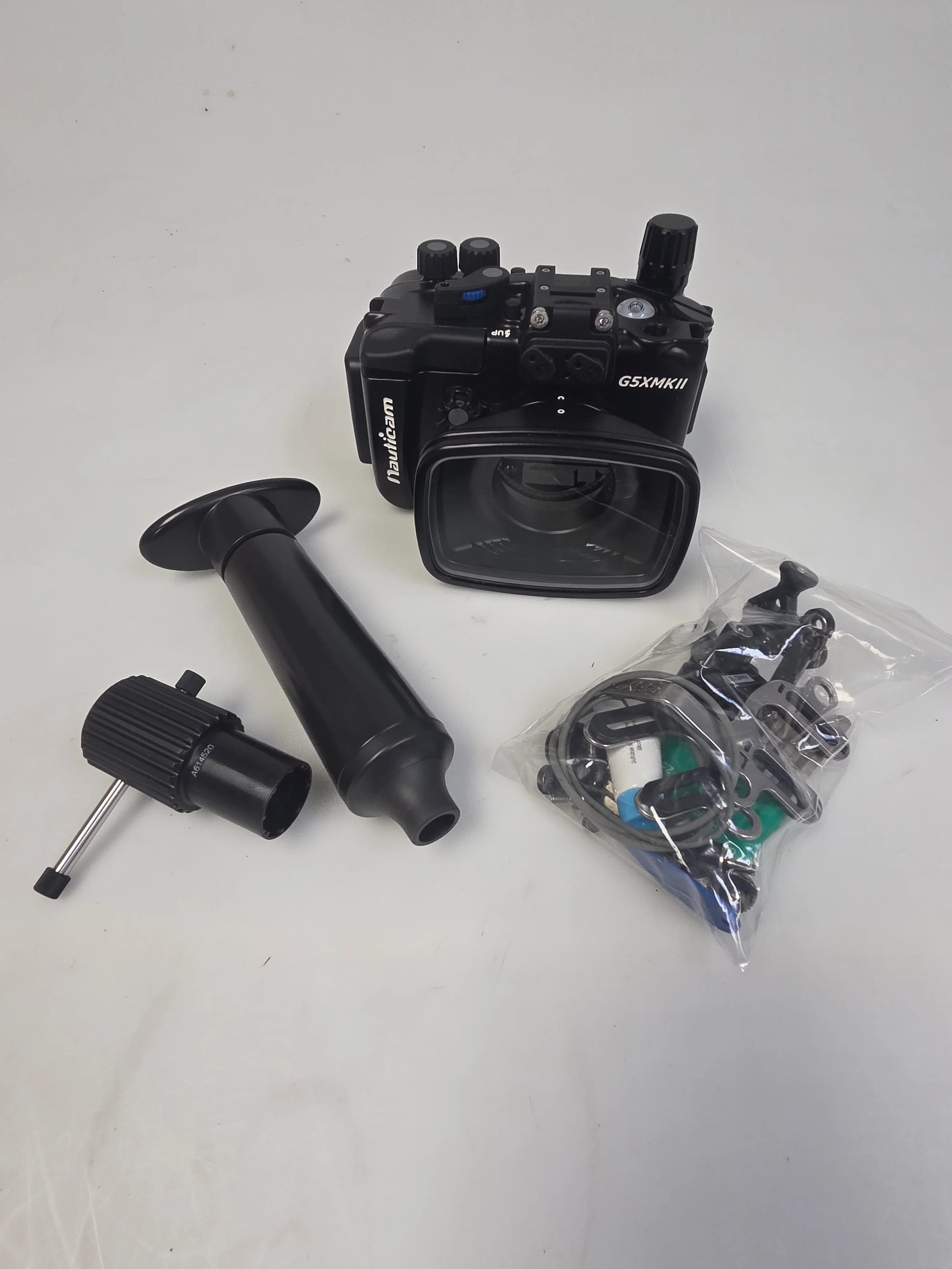 CP.5529 - Preowned 17331 Nauticam NAG5XII Housing with Canon G5X MKII Camera Bundle - Image 2
