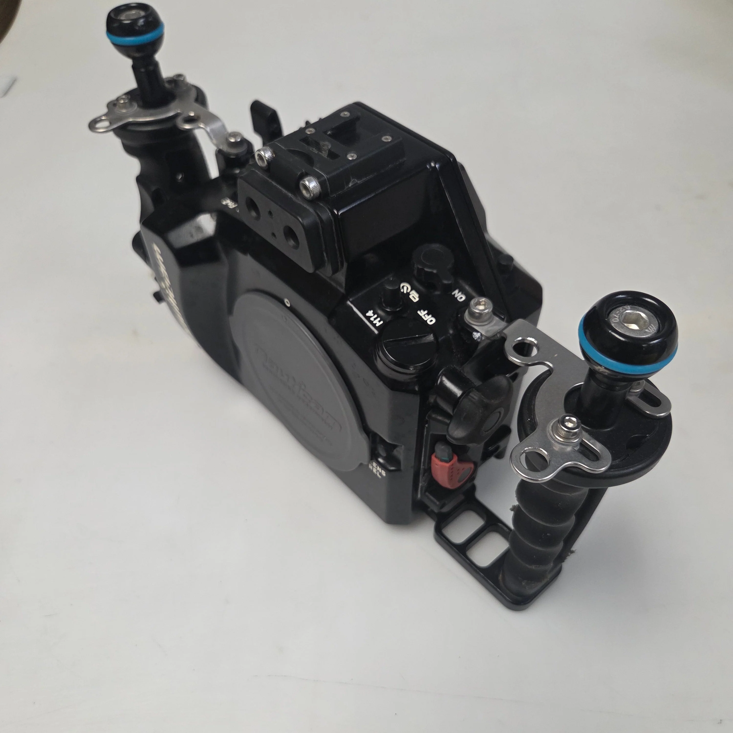 CP.5576 - Preowned - Nauticam NA-EM1 Housing for Olympus OM-D E-M1 Camera - Image 4
