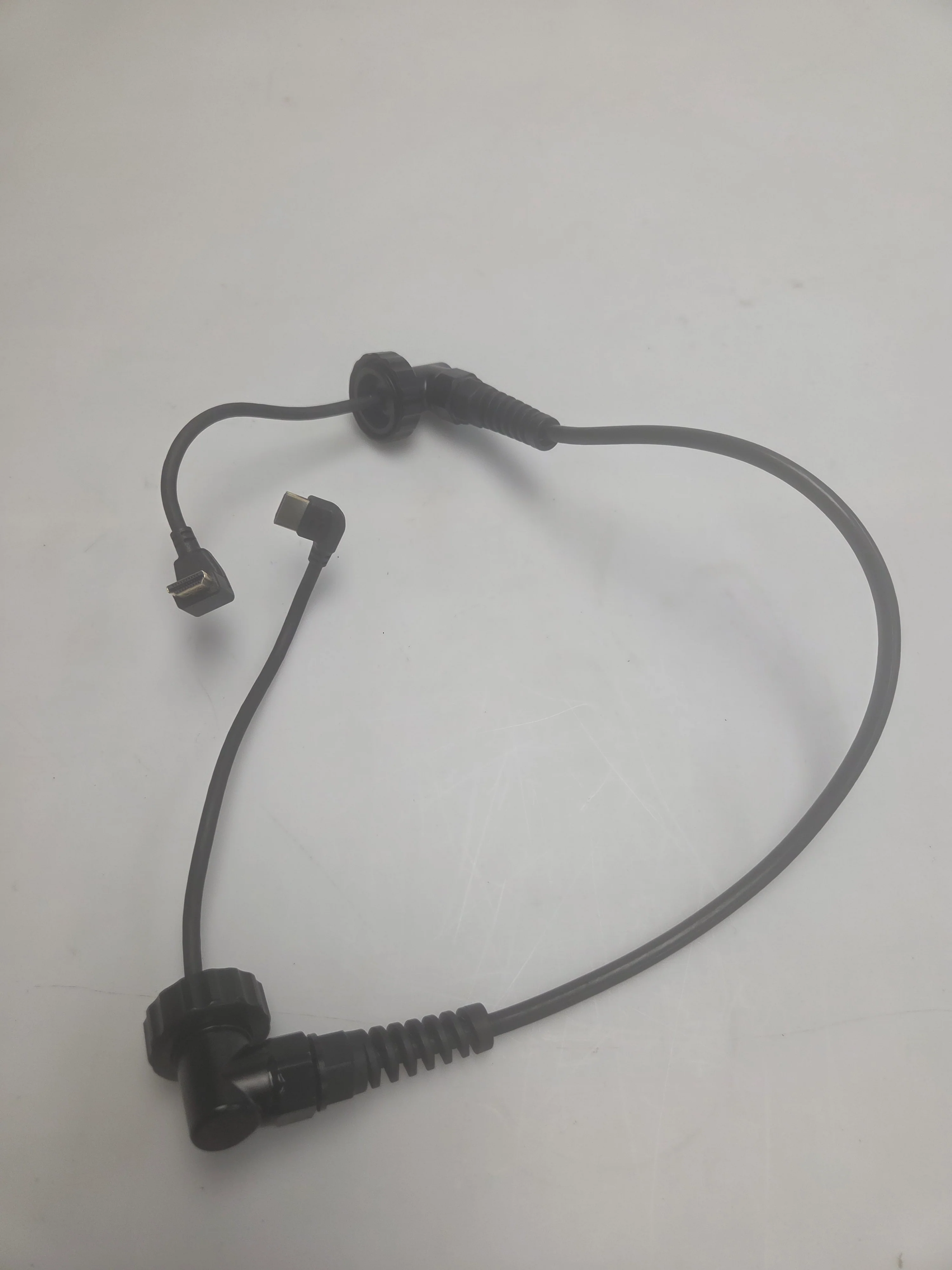 CP.5583 - Preowned - 25099 Nauticam M24A2R200-M28A1R170 HDMI 2.0 Cable - Image 2