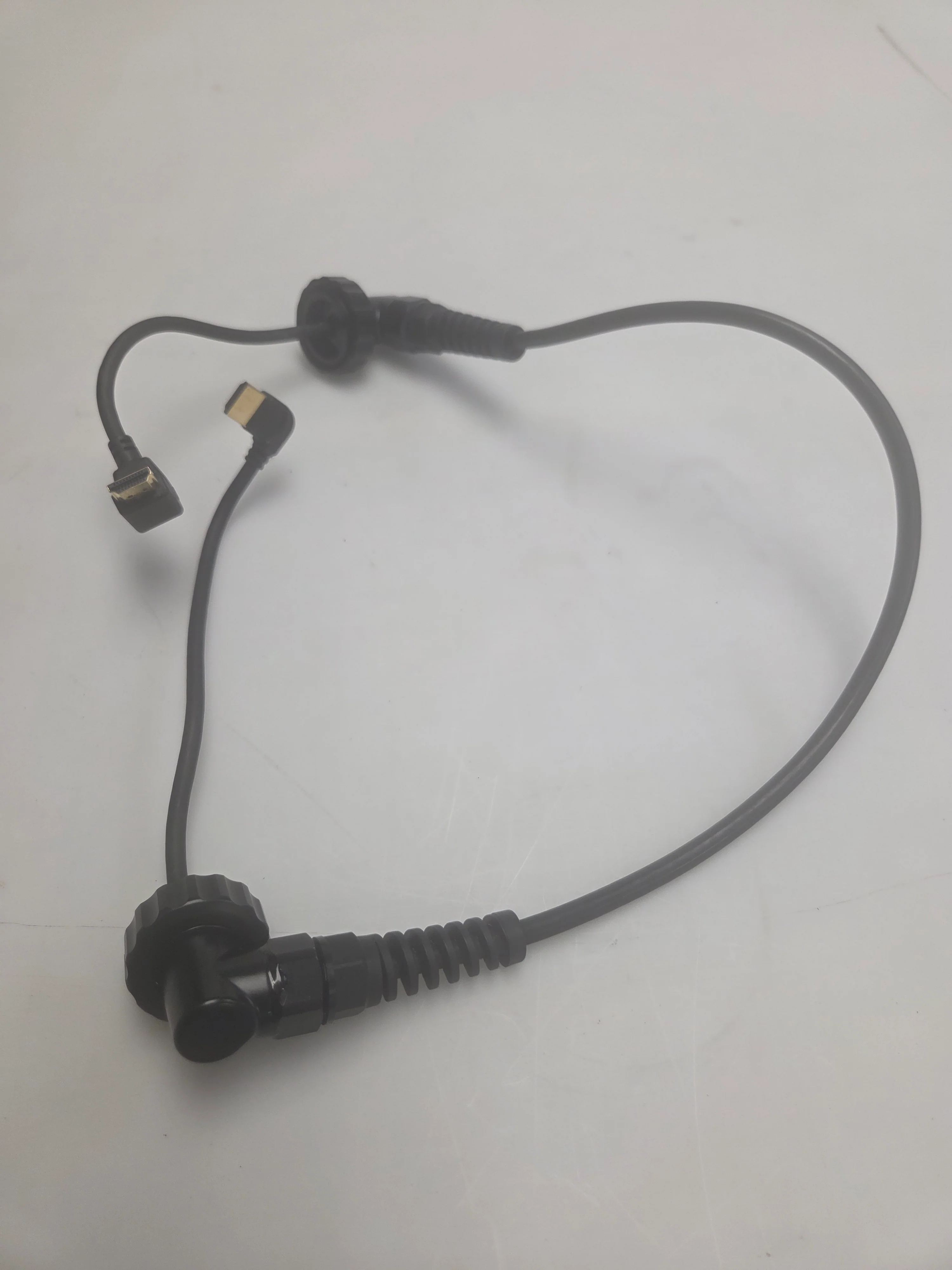 CP.5583 - Preowned - 25099 Nauticam M24A2R200-M28A1R170 HDMI 2.0 Cable - Image 4