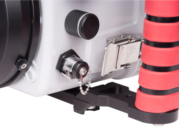Ikelite Vacuum Kit for 1/2 Inch Holes - Image 3