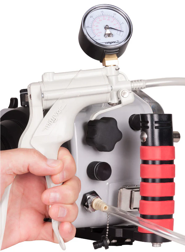 Ikelite Vacuum Kit for 3/8 Inch Holes - Image 2