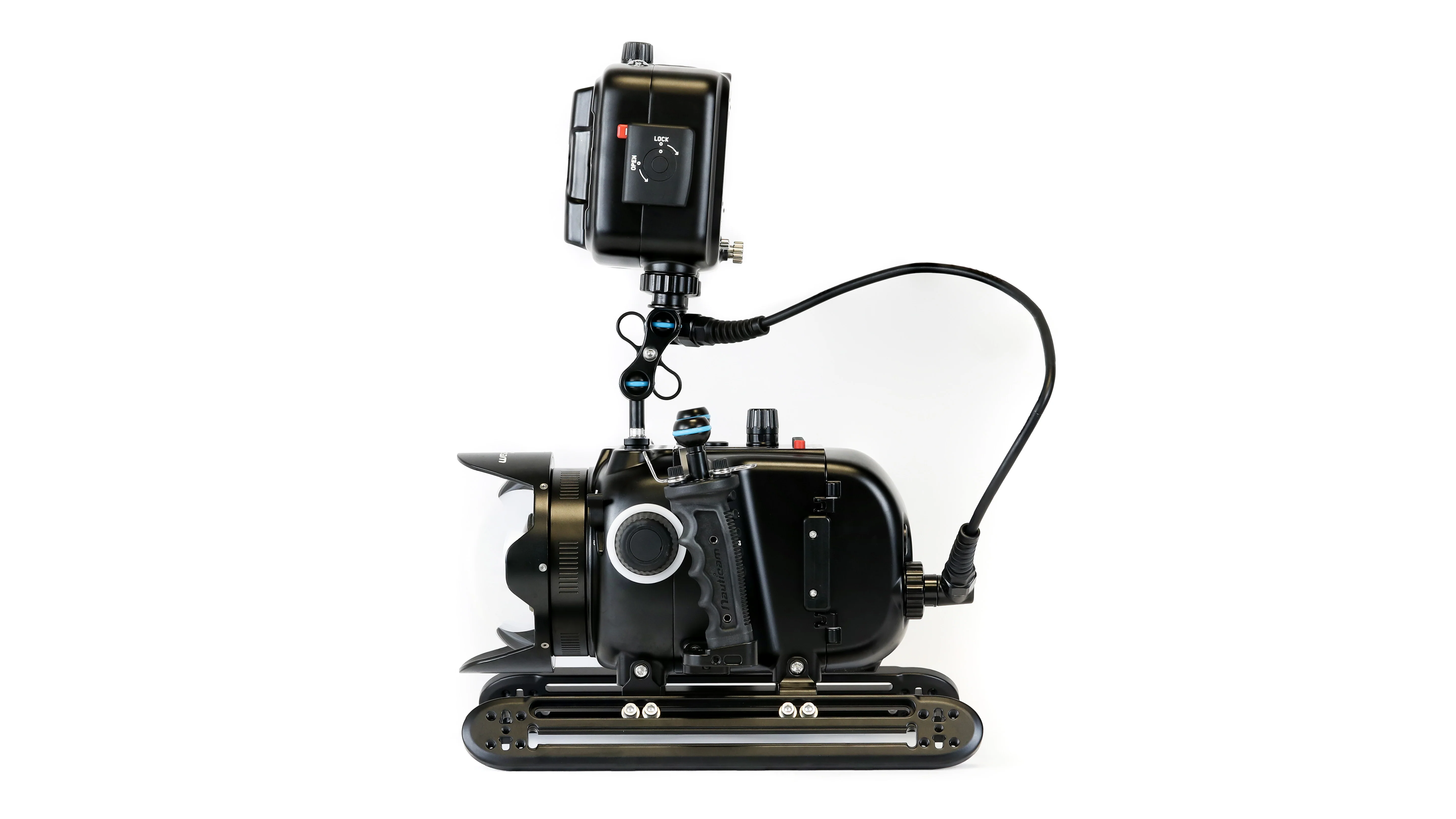 NA-E2F Nauticam Underwater Cinema Housing for Z CAM E2-S6/F6/F8 Cinema Camera - Image 9