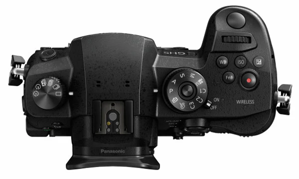 Panasonic Lumix DC-GH5 Mirrorless Micro Four Thirds Digital Camera with 12-60mm Lens - Image 3