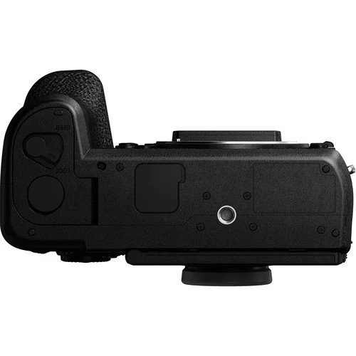 Panasonic Lumix DC-S1R Mirrorless Digital Camera (Choose Bundle) - Image 5