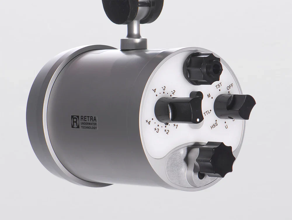 Retra Maxi Underwater Strobe - Image 5