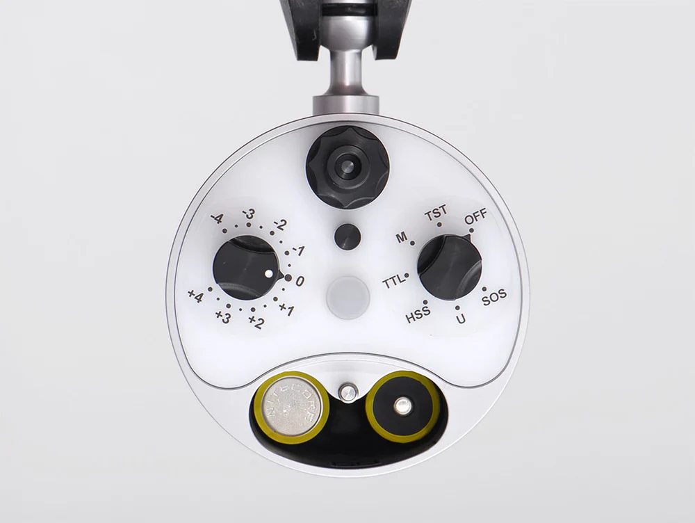 Retra Maxi Underwater Strobe - Image 7