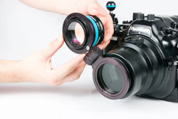 Saga Dive Flip Lens Holder 67mm - Image 5