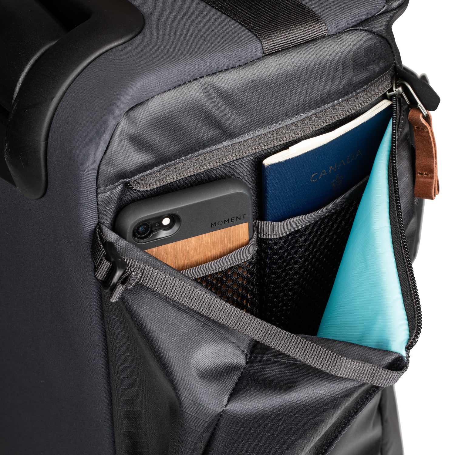 Shimoda Carry-On Roller V2 - Black - Image 2