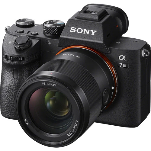 Sony FE 35mm f/1.8 Lens - Image 3