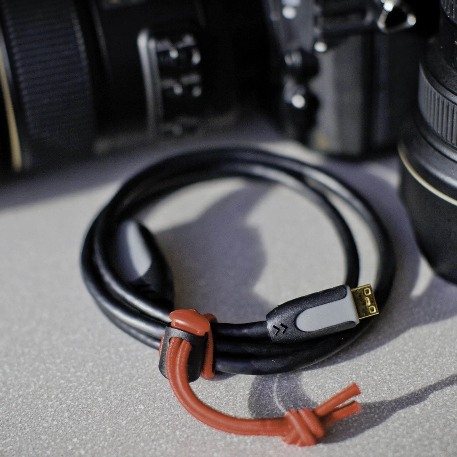 Think Tank Red Whips V2.0 Elastic Cable Ties - Image 10